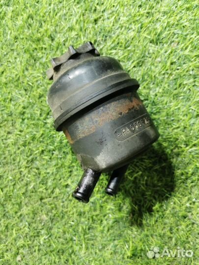 Бачок гидроусилителя Лада Приора I