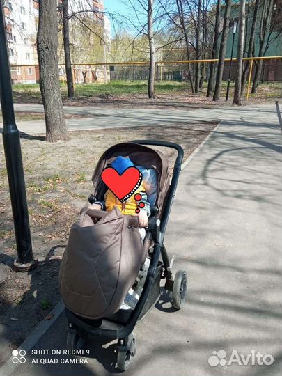 Прогулочная коляска