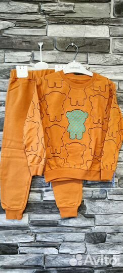 Распродаю. Костюм на мальчика. Турция. 104