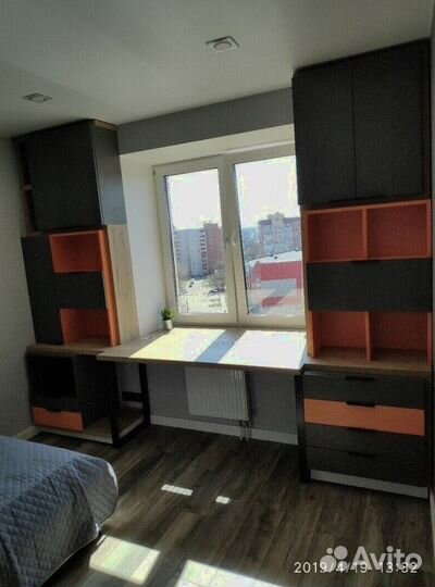 Рабочая зона у окна