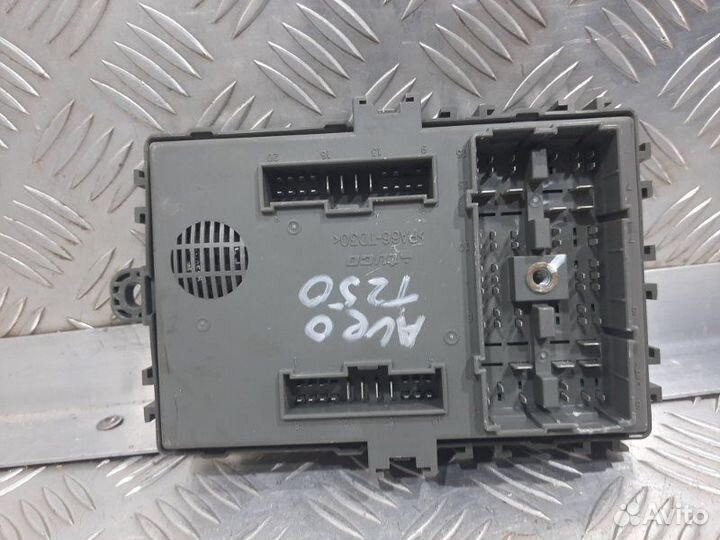 Блок предохранителей салонный Chevrolet Aveo T250