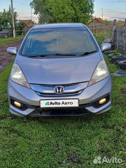 Honda Fit Shuttle 1.3 CVT, 2013, 123 146 км