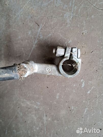 Клемма аккумулятора Mercedes w639