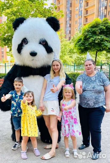 Поздравление от белого и розового медведя Панды