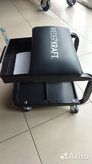 Ремонтный табурет на колесах