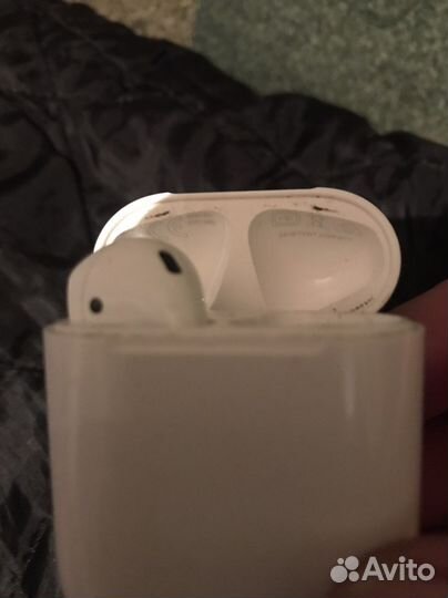 Airpods 2 наушник левый и кейс