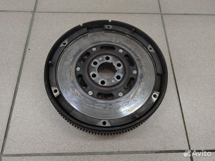 Маховик демпферный Audi A4 A6, VW Passat B5