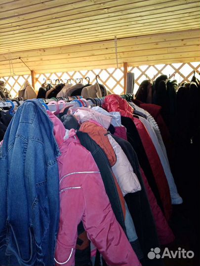 Гуманитарный склад, вещи бесплатно