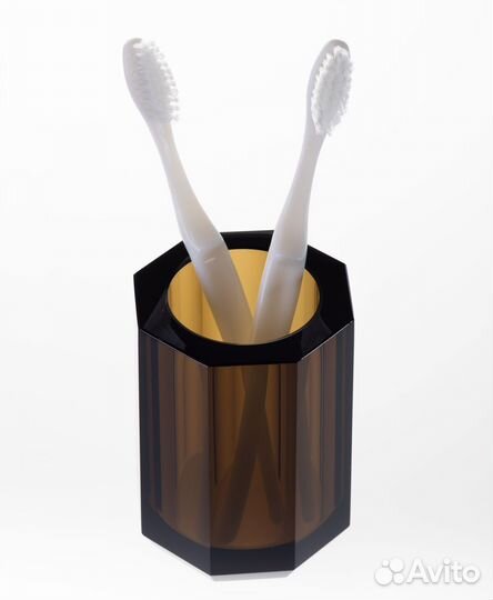 Стакан для ванной