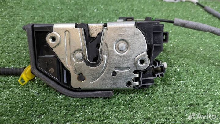 Замок двери передней левой BMW X3 (E83) 2006