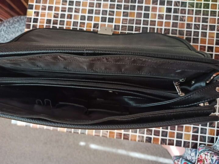 Мужской кожаный портфель