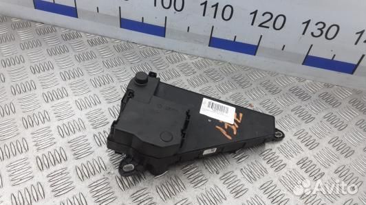 Блок предохранителей BMW 5 E60/E61 (76F01M101)