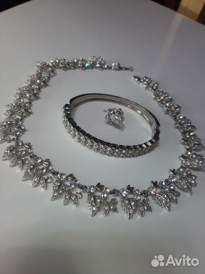 Комплект украшений swarovski