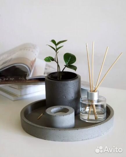 Поднос и 2 вазы из бетона
