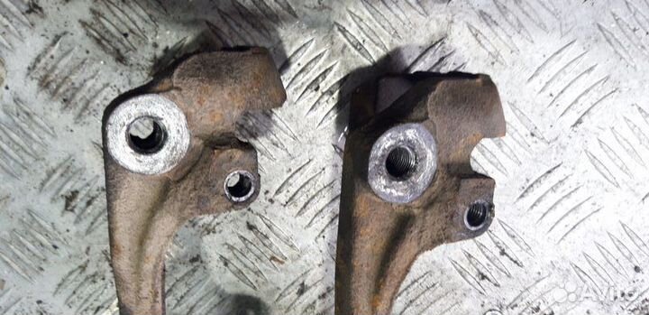 Скоба переднего тормозного суппорта Megane 3