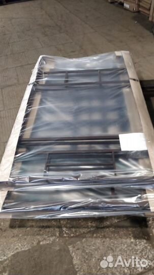 Двухъярусная кровать с полкой