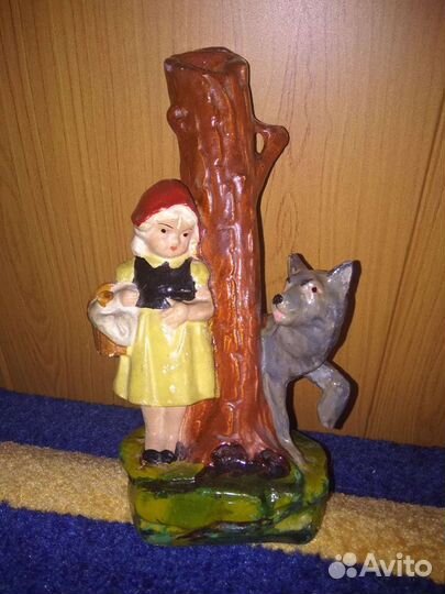 Девочка с кувшином