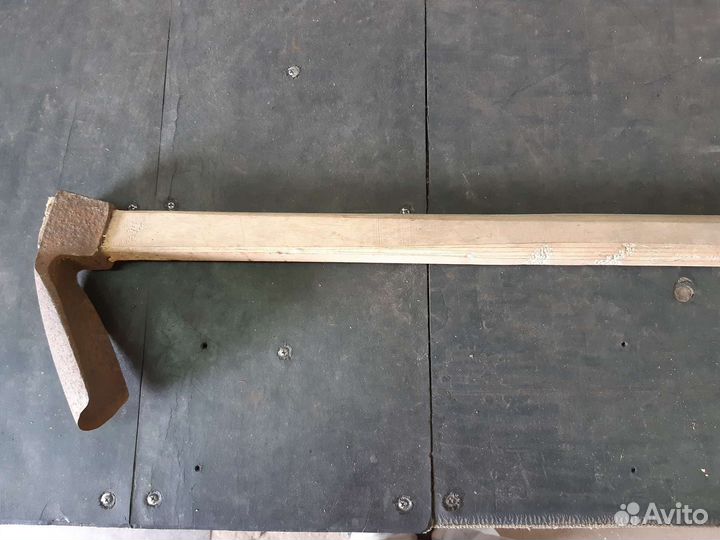 Старинное тесло