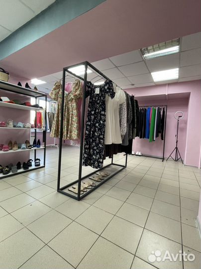 Шоу рум женской одежды
