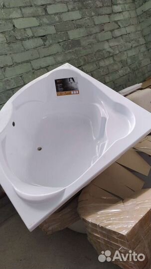 Ванна акриловая новая 1430