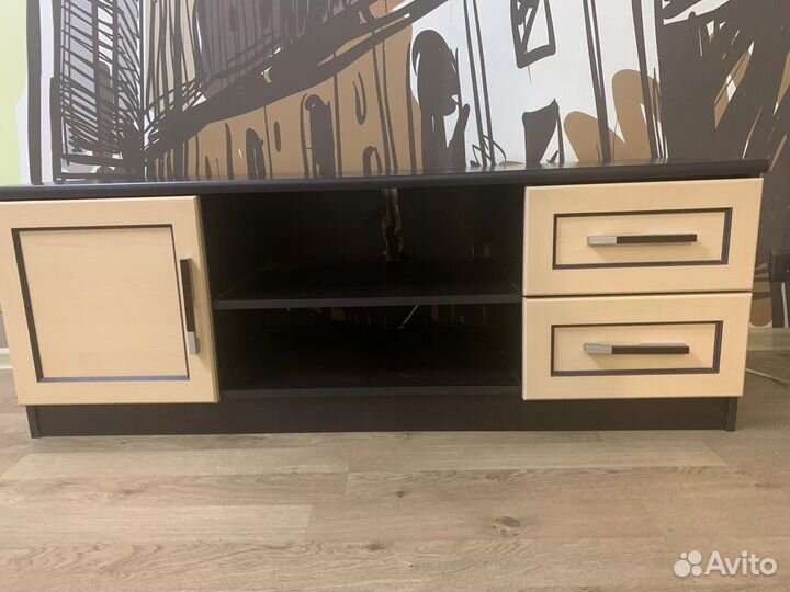 Тумба под телевизор