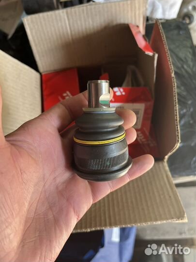 Шаровая опора рычага Мерседес w124, w201(190)