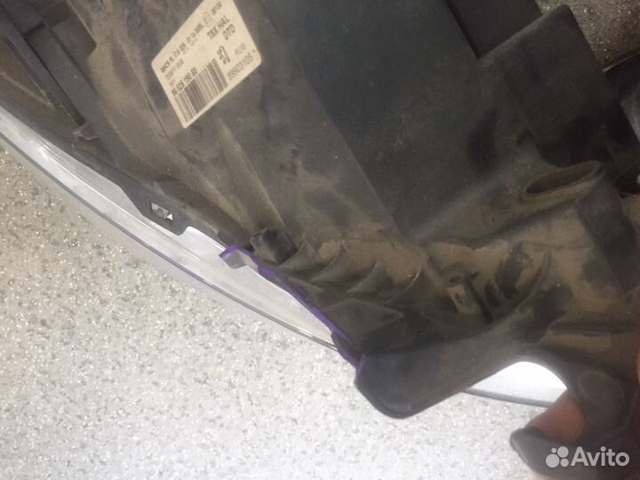 Фара правая Peugeot 3008