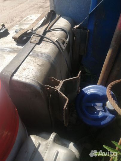Топливный бак на