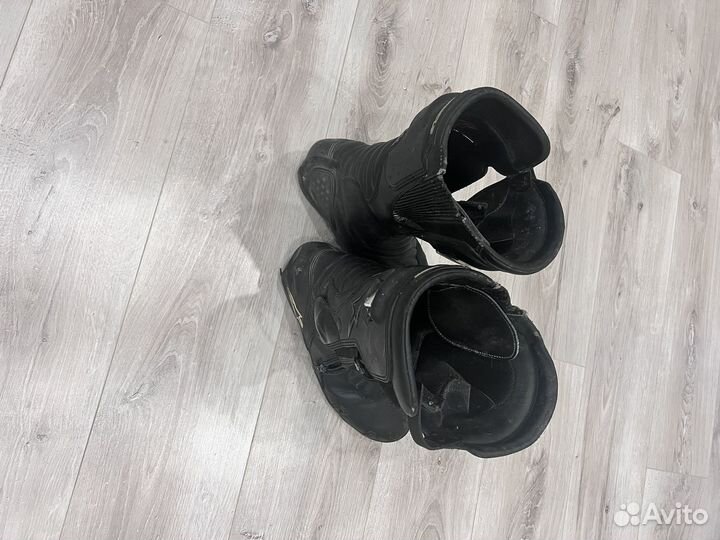 Мотоботы мужские и мотокуртка Alpinestars