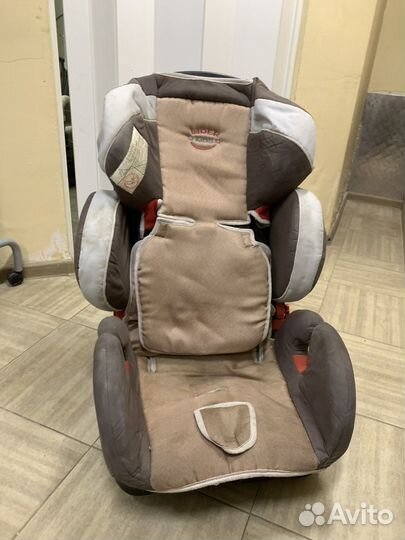 Автомобильное кресло