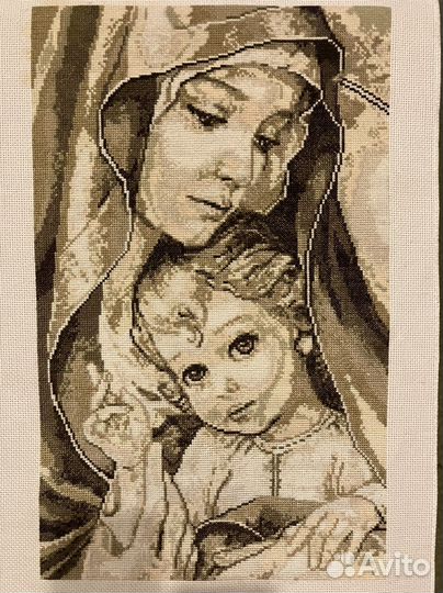 10 вышитых крестиком картин