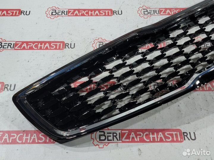 Решетка радиатора передняя Kia Cerato YD
