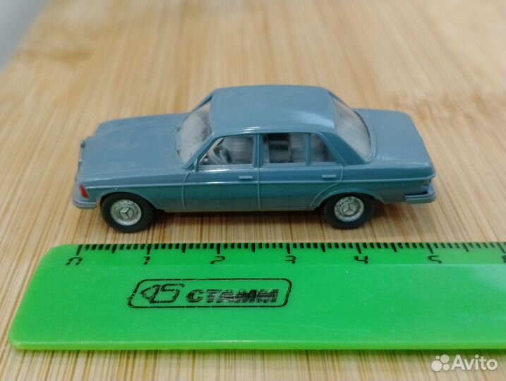 Mercedes Benz (W123) 1975-1985