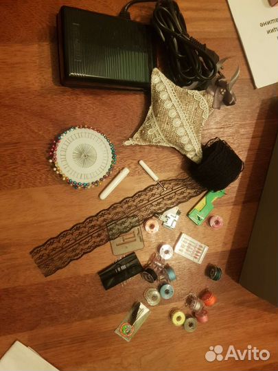 Швейная машина Janome escape V-12 +все необходимое