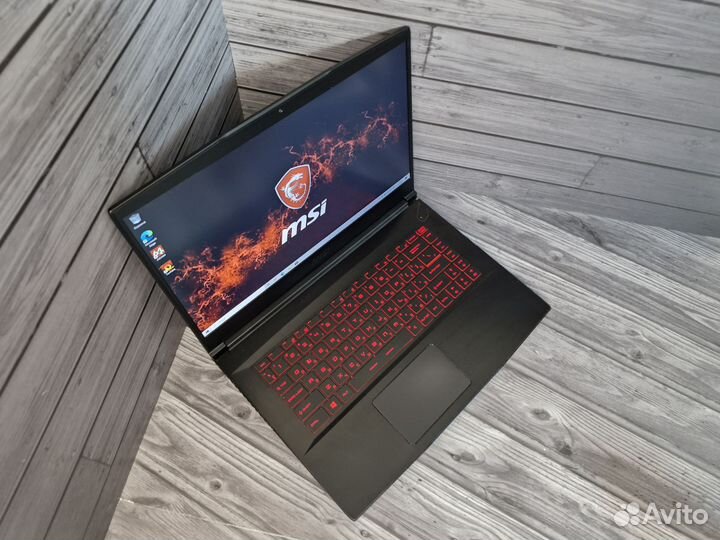 MSI GF63 Thin 8SC-028X I5 / 16 / GTX 1650MaxQ