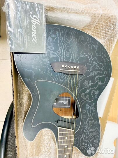 Акустическая гитара