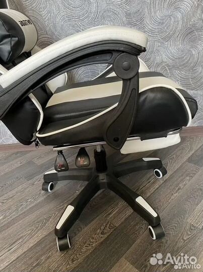 Компьютерное офисное кресло с массажем (новые)