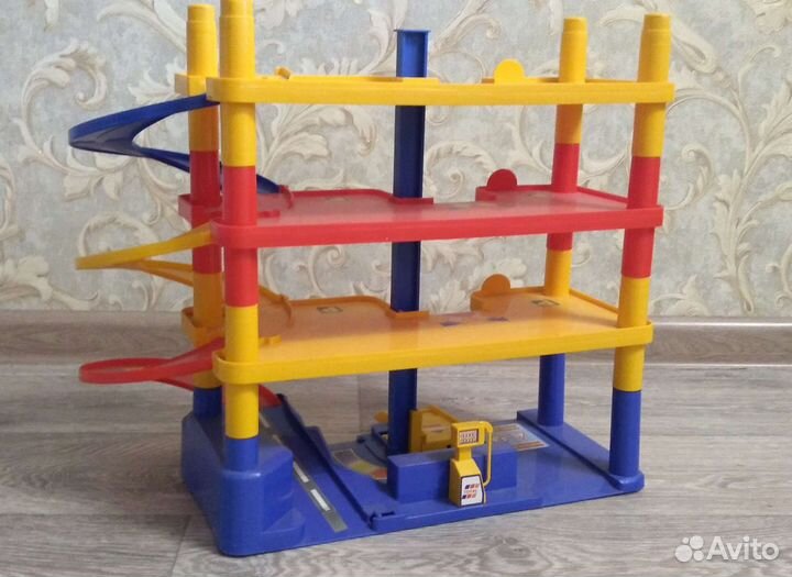 Парковка Полесье