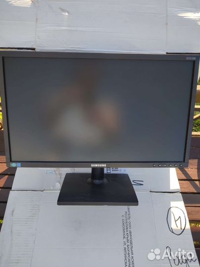 Монитор Samsung 22