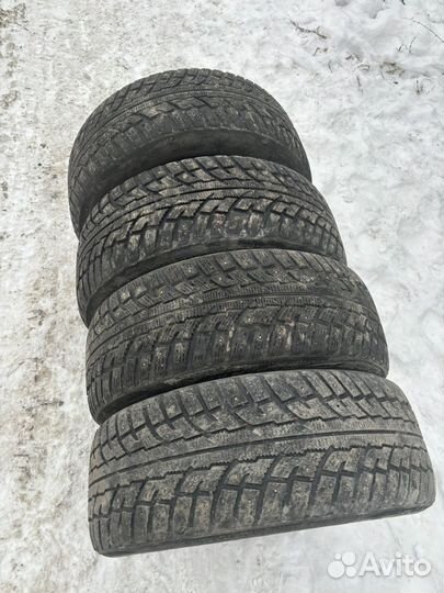 Kumho I'Zen RV Stud KC16 225/55 R18