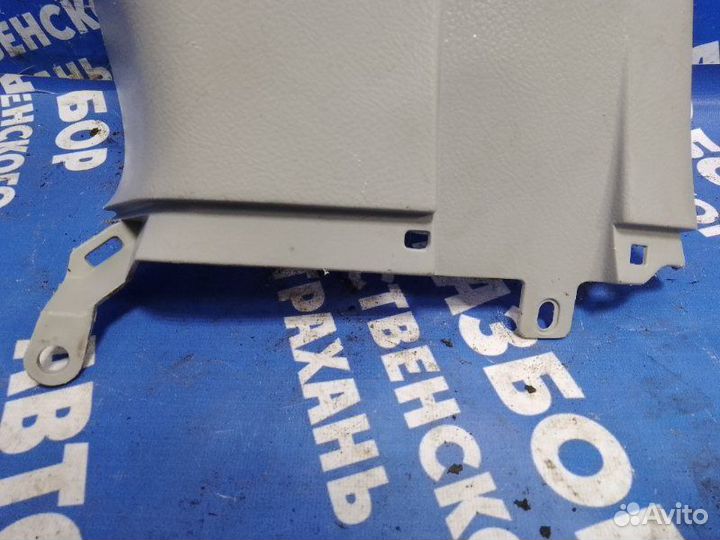 Обшивка задней стойки Toyota Alphard минивен