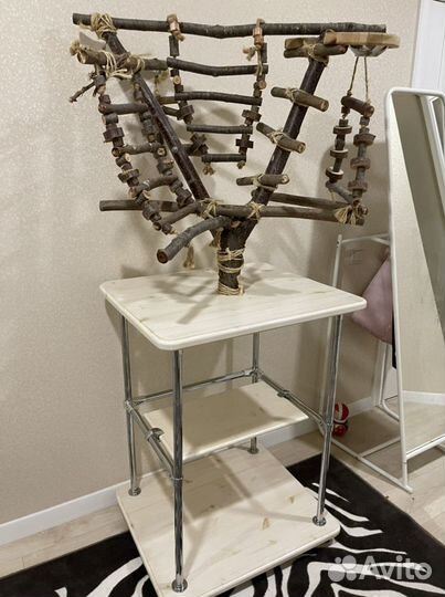 Дерево для попугая