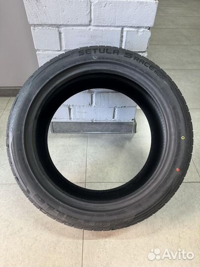 Rotalla Setula S-Race RU01 245/45 R19 102Y