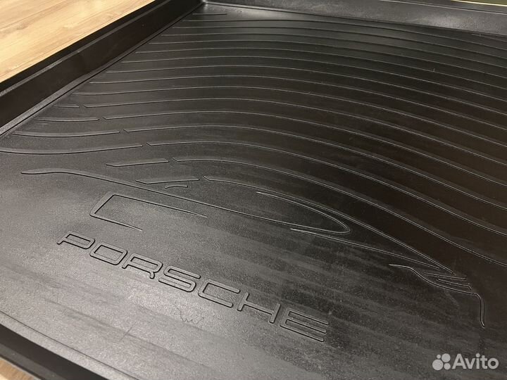 Оригинал коврик багажника Porsche Panamera 2018