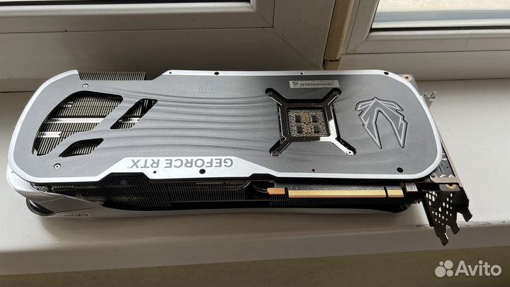 RTX 4090 Zotac AMP extreme airo