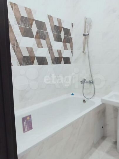 2-к. квартира, 57,3 м², 6/17 эт.