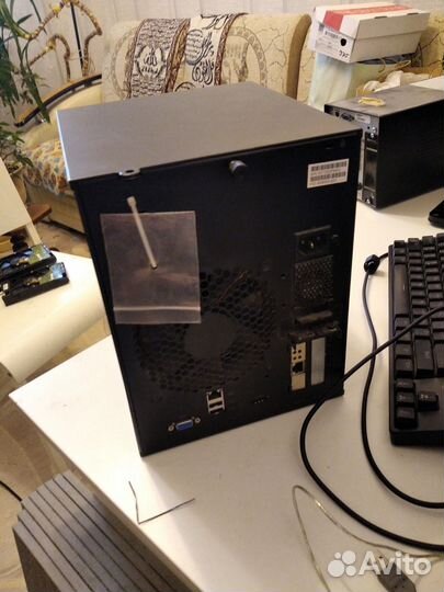 Сервер HP Proliant MicroServer N36L