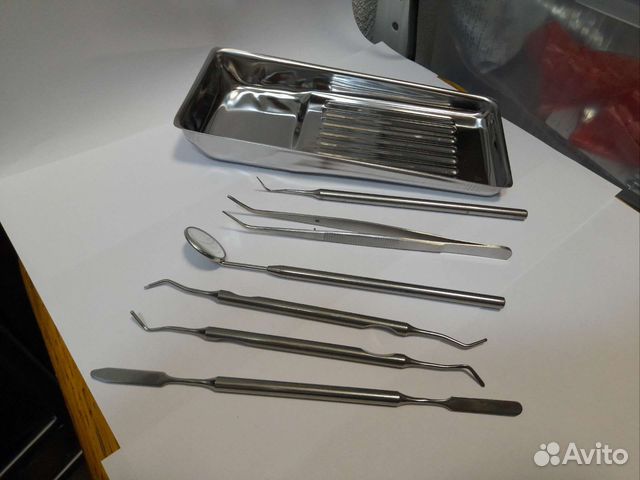 Инструменты и лоток