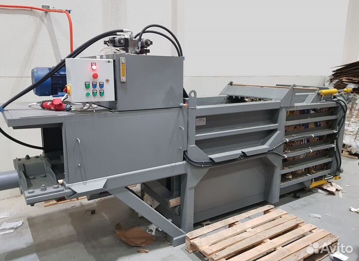 Горизонтальный пакетировочный пресс