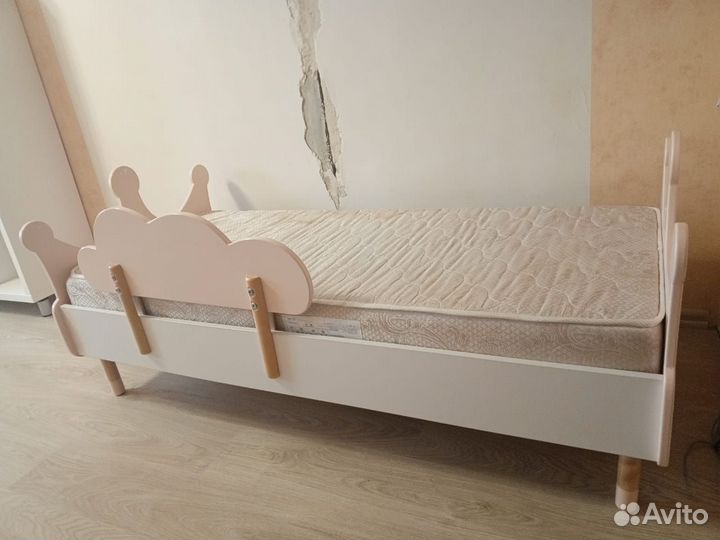 Детская кроватка для девочки